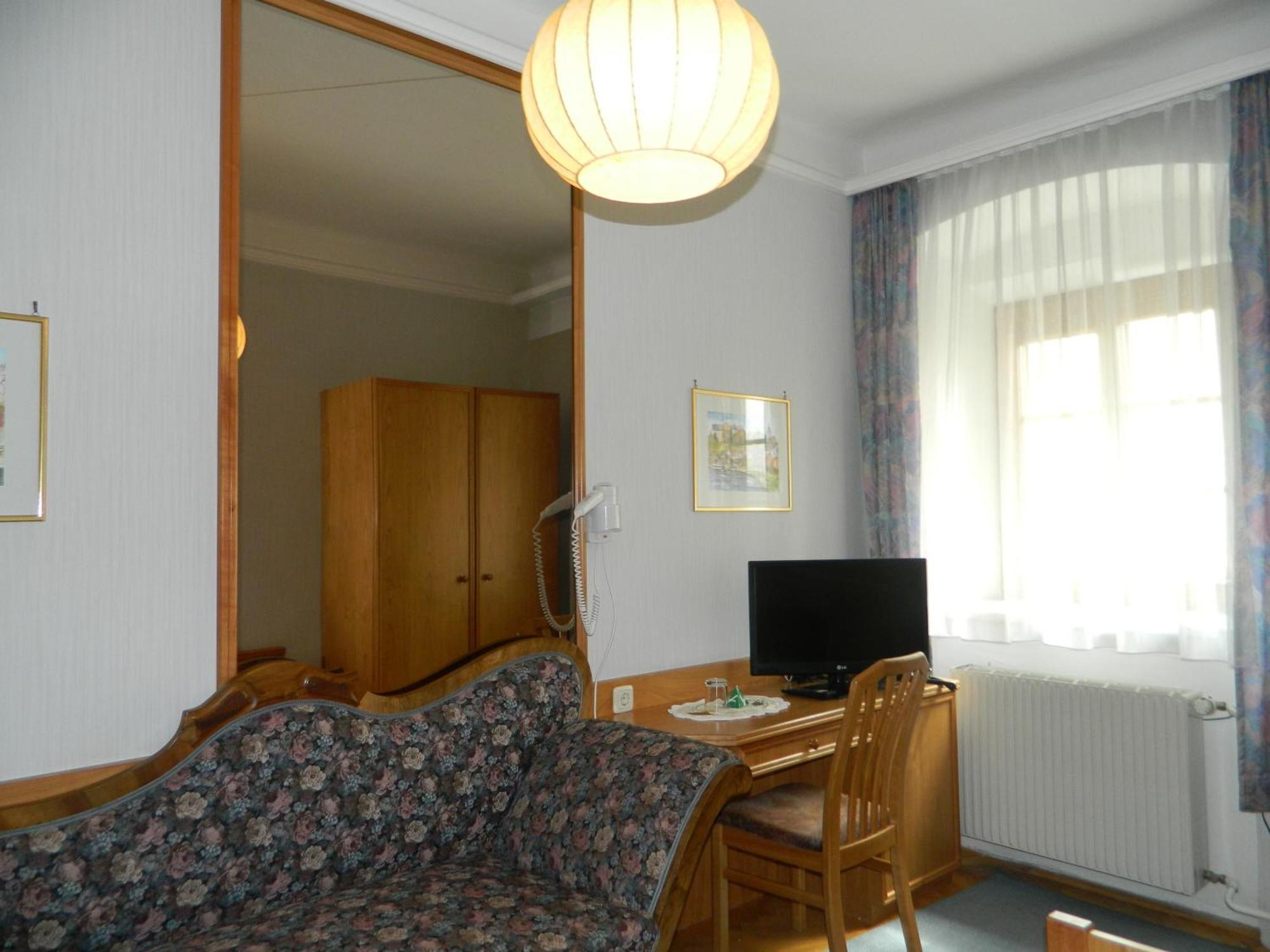 גריין Hotel-Garni Goldenes Kreuz חדר תמונה