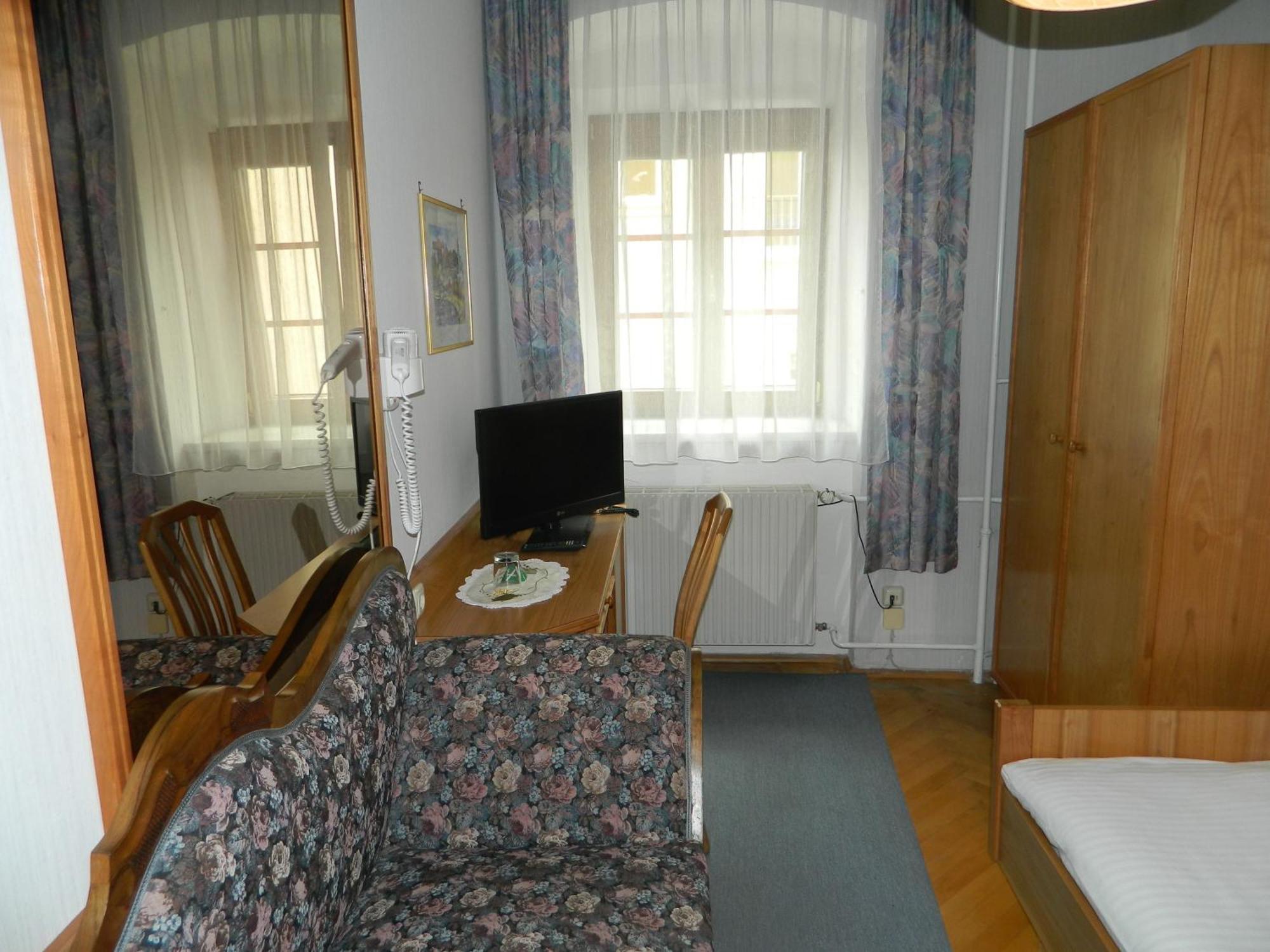 גריין Hotel-Garni Goldenes Kreuz חדר תמונה