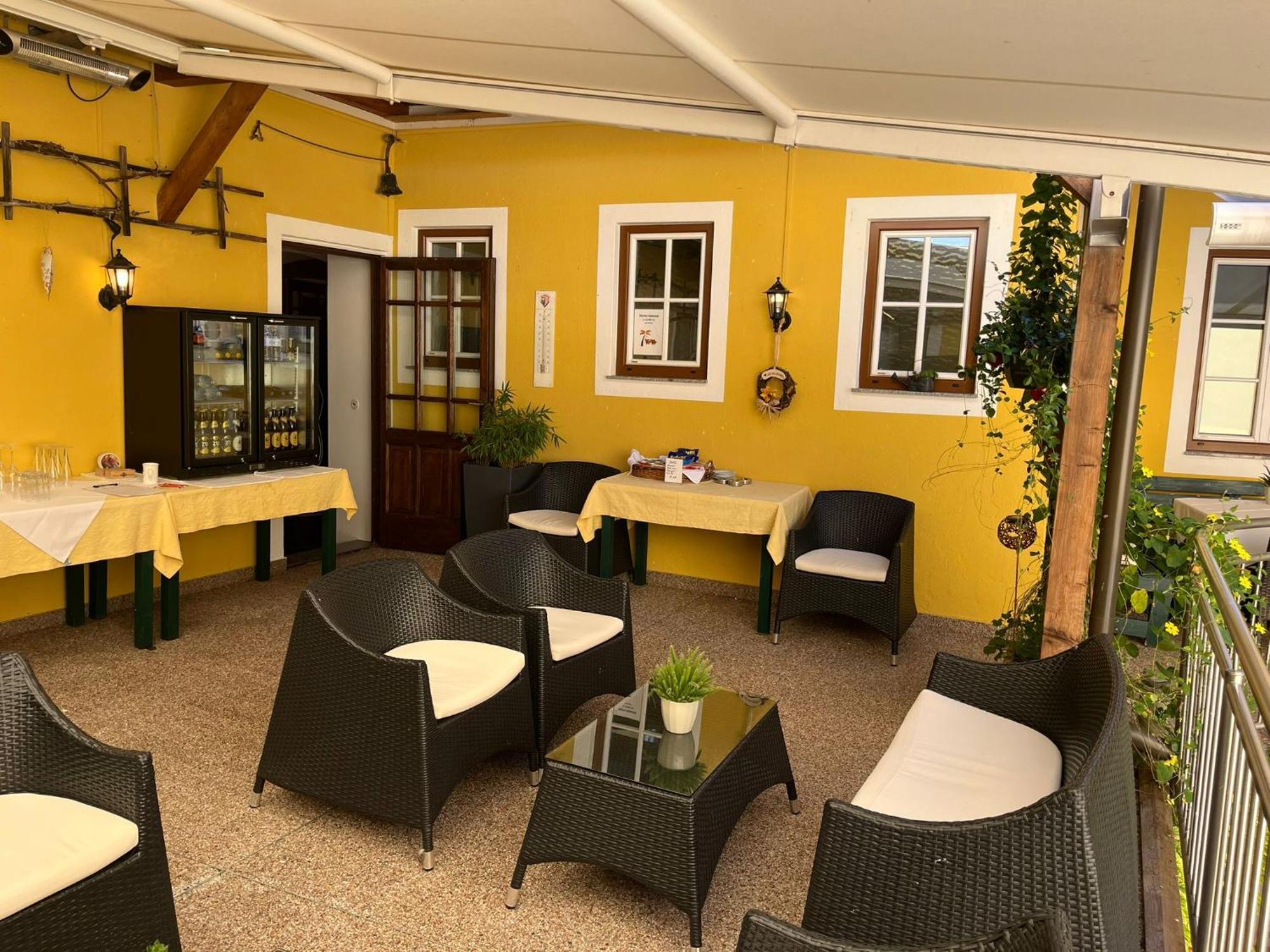 גריין Hotel-Garni Goldenes Kreuz מראה חיצוני תמונה
