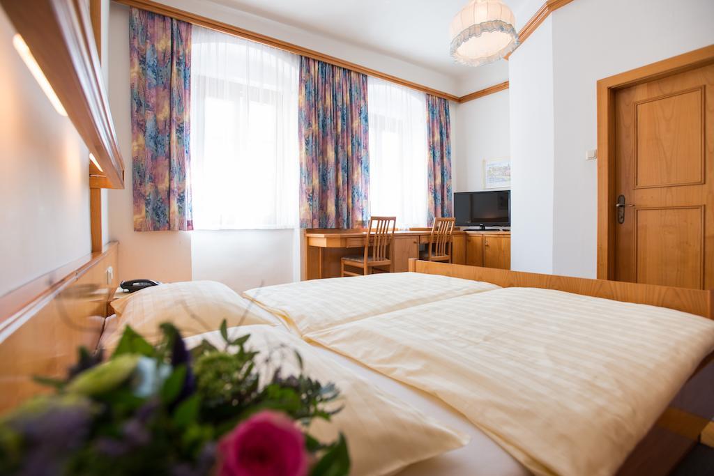 גריין Hotel-Garni Goldenes Kreuz חדר תמונה